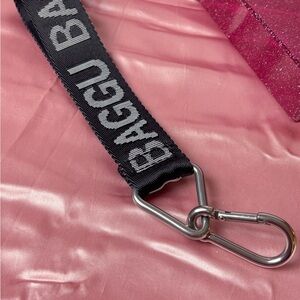 BAGGU logo keychain